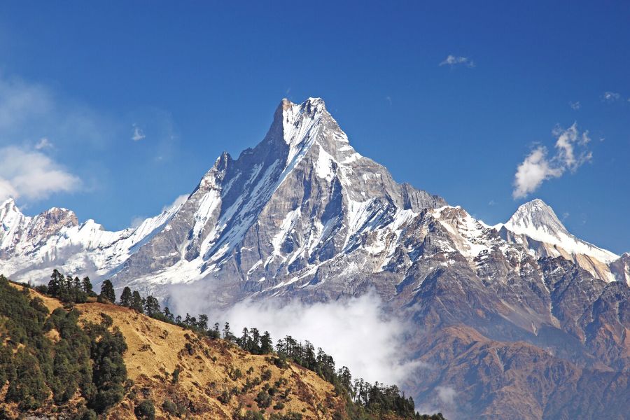 Halfarok hegy a Himalájában Nepálban