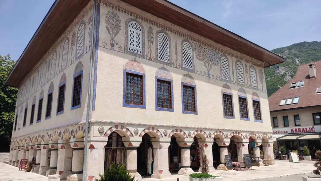 Travnik szines mecset