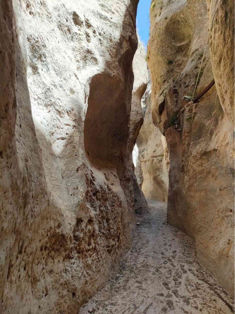 gorge leading St. Tekla monastery