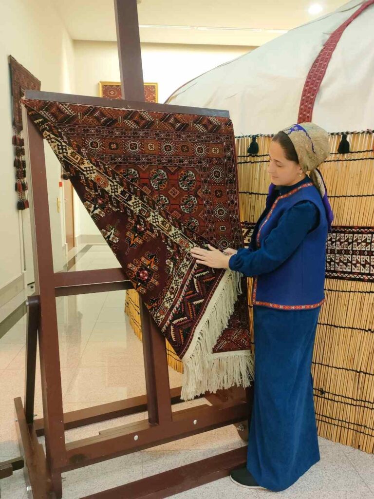 Double-sided Turkmen carpet