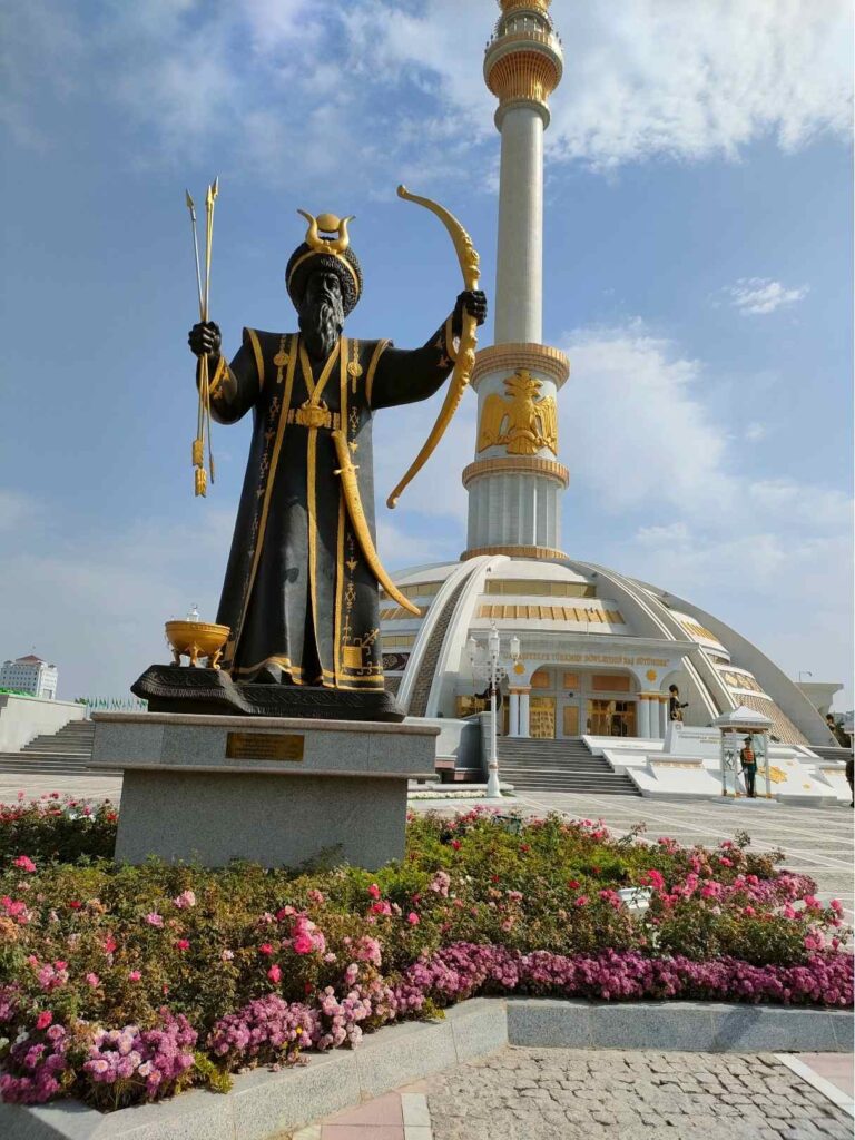 Statue of Ouguz Khan