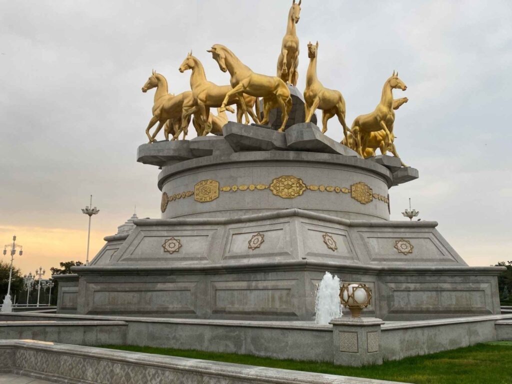 Monument of Akhal Teke horses