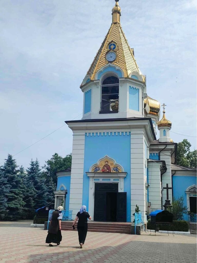 Kolostor Kisinyovban