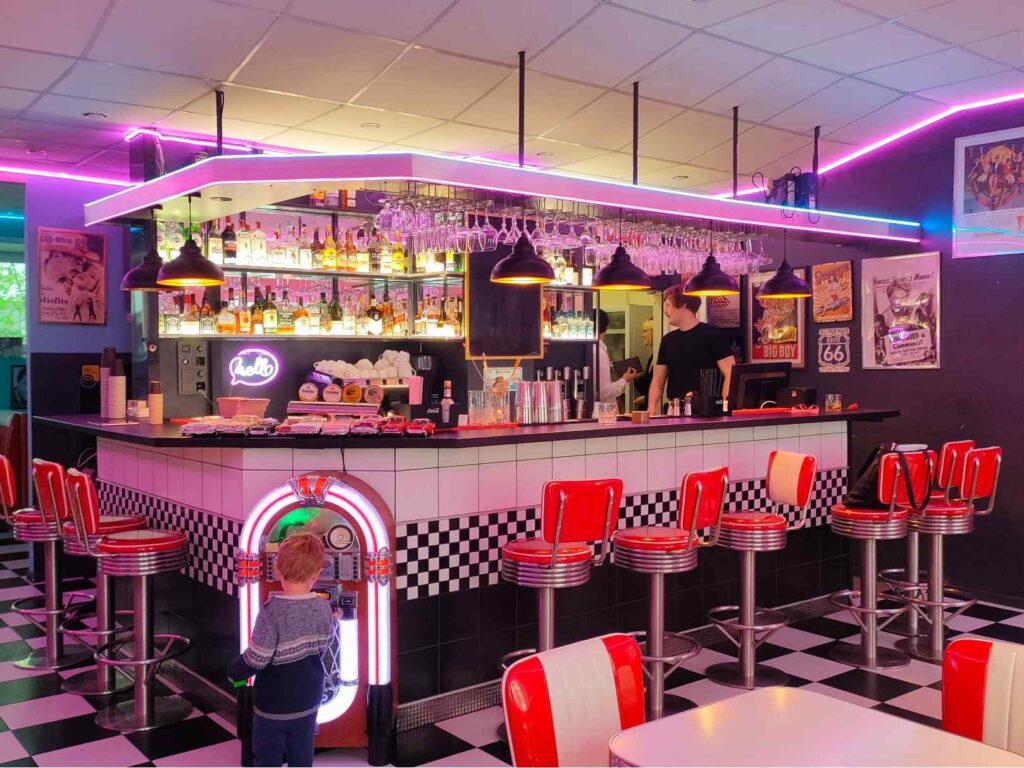 Hangulatos bár a graffitis negyedben