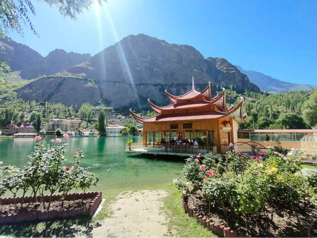 Skardu Alsó-Kachura tó